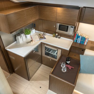 Bavaria Cruiser 57 Interior
