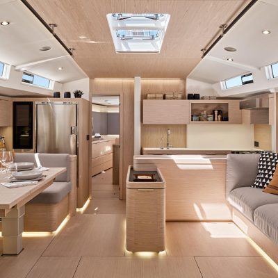Oceanis Yacht 60